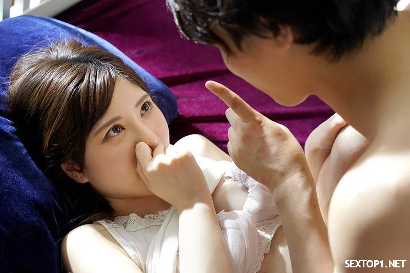 Dẫn bạn về nhà, bị bạn nắc luôn vợ yêu của mình