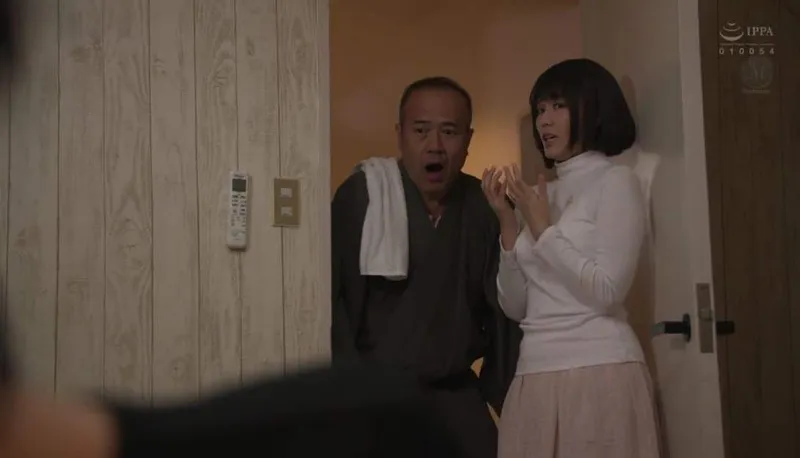 Bố anh xã gài bẫy người yêu của con trai để tống tình mỗi ngày