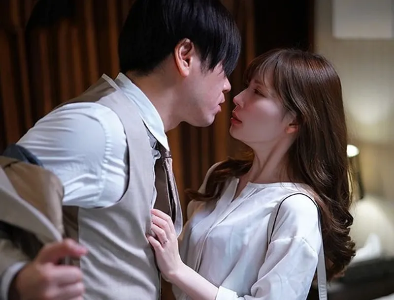 Sếp thầm yêu em thư ký đã có chồng yêu và kế hoạch cho chuyến công tác